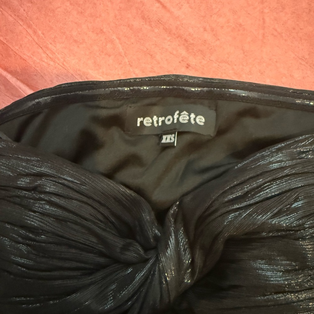 RETEOFETE STRAPLESS XXS - Elegant Black Strapless Gown - Picture 8 of 12